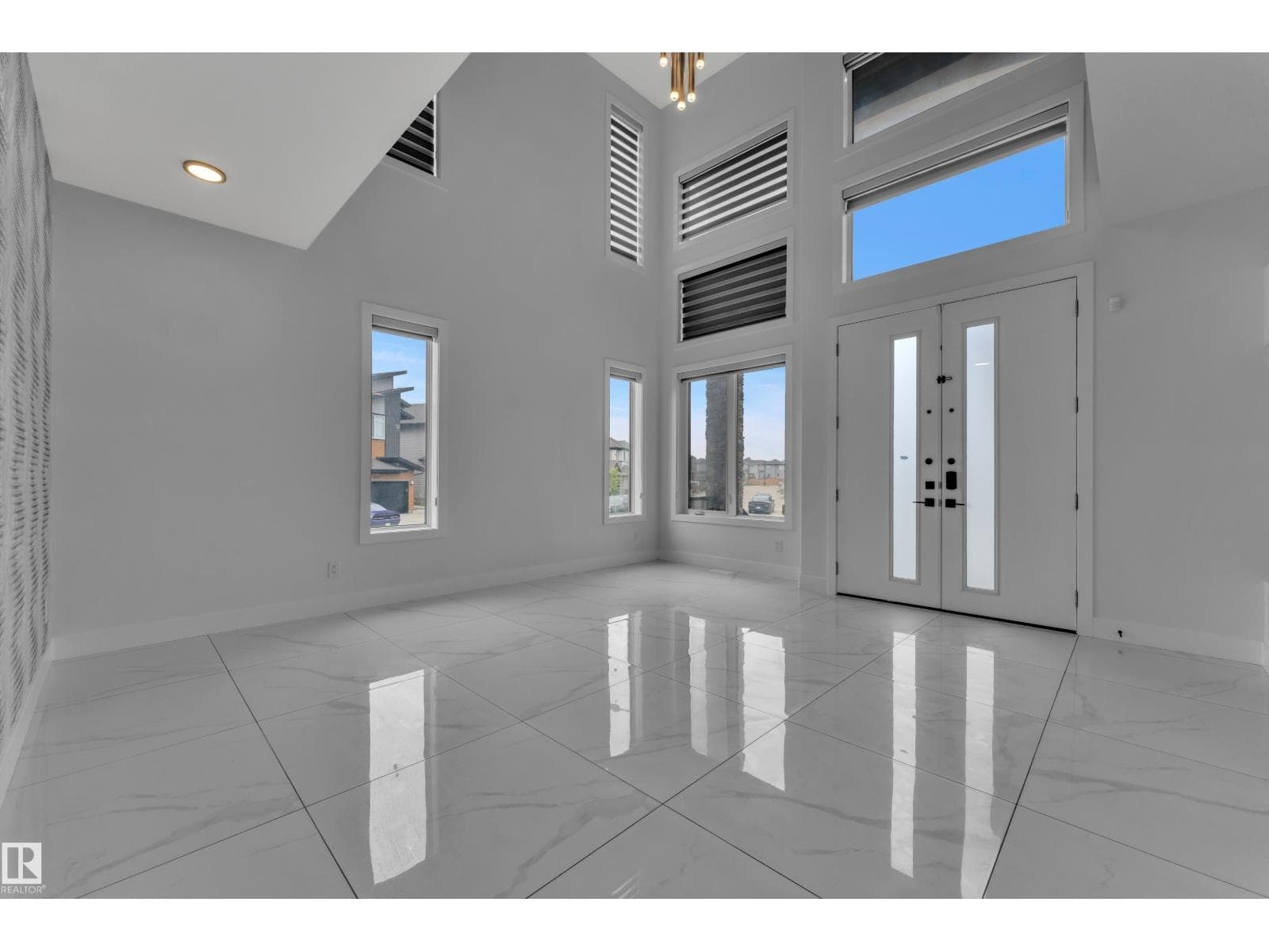 1460 25 ST NW — photo 5