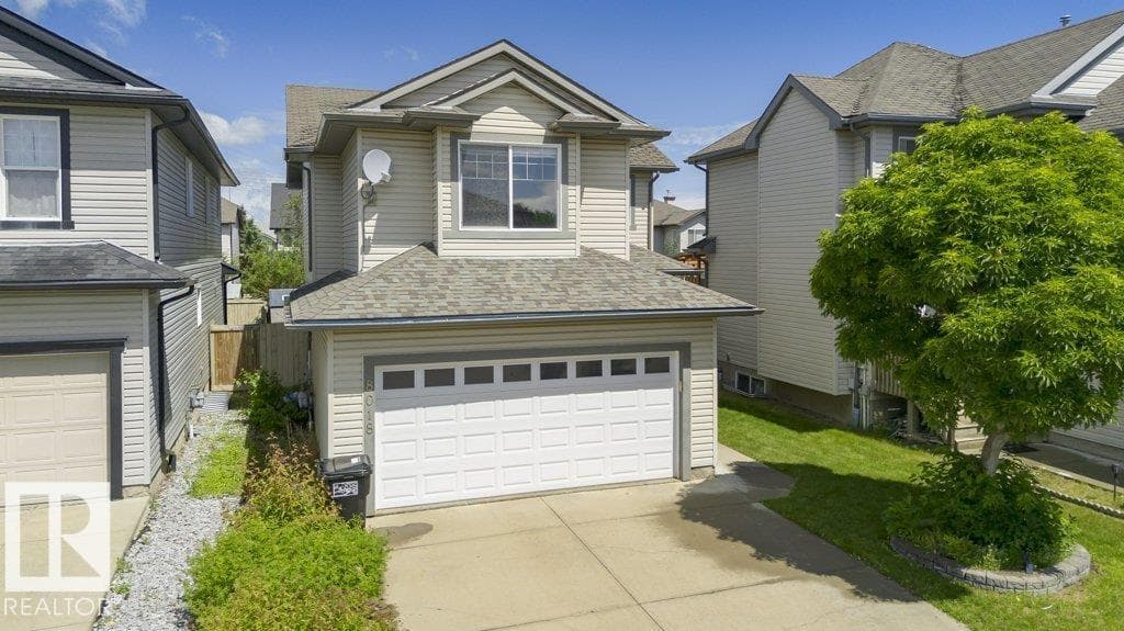 8018 3 AV SW — photo 3