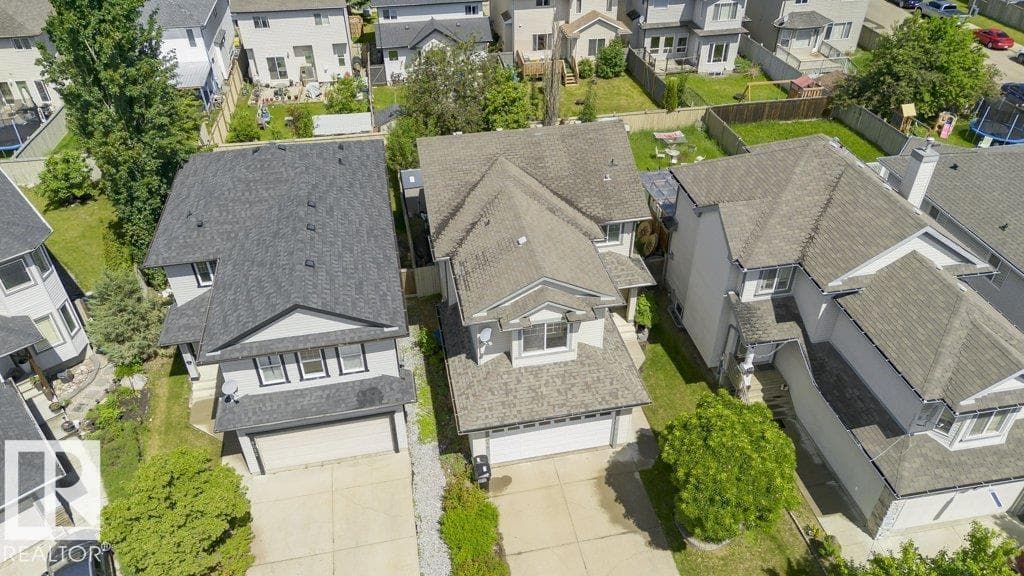 8018 3 AV SW — photo 4