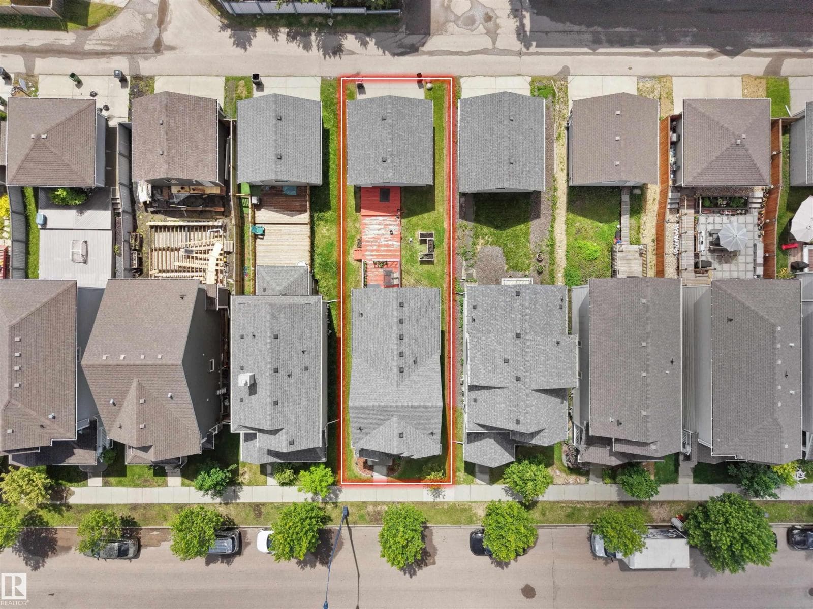 7827 22 AV SW — photo 4
