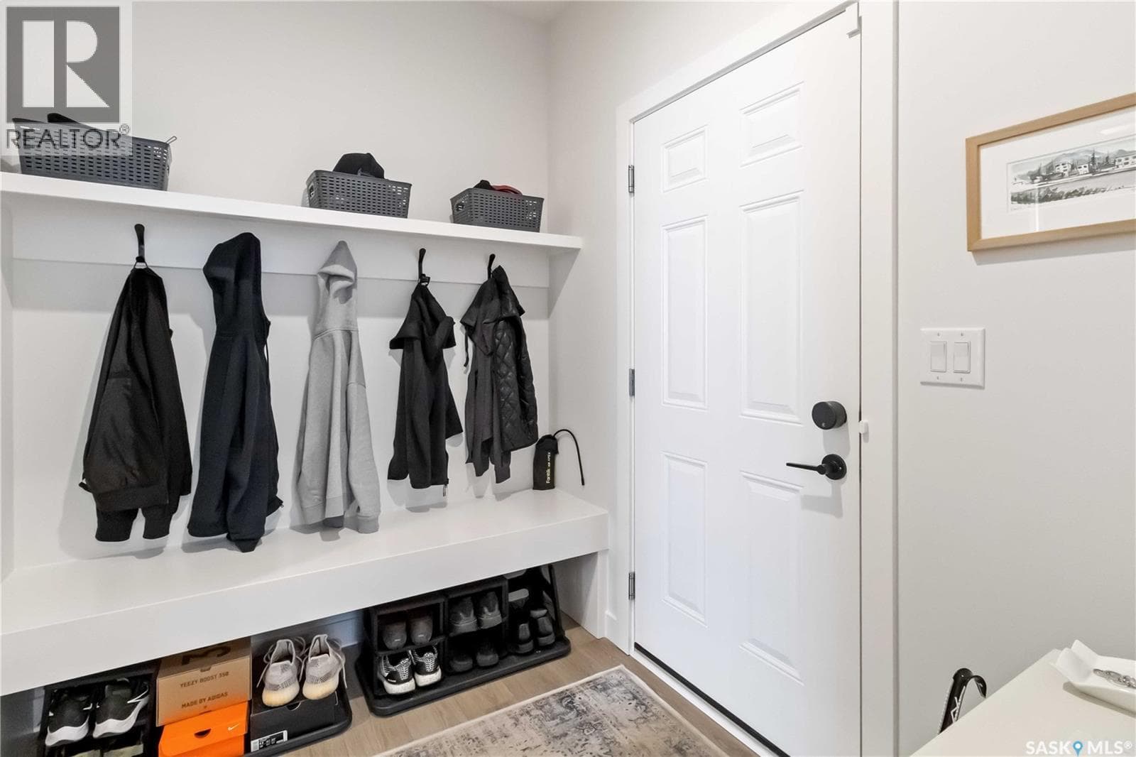 155 Keith WAY — photo 2