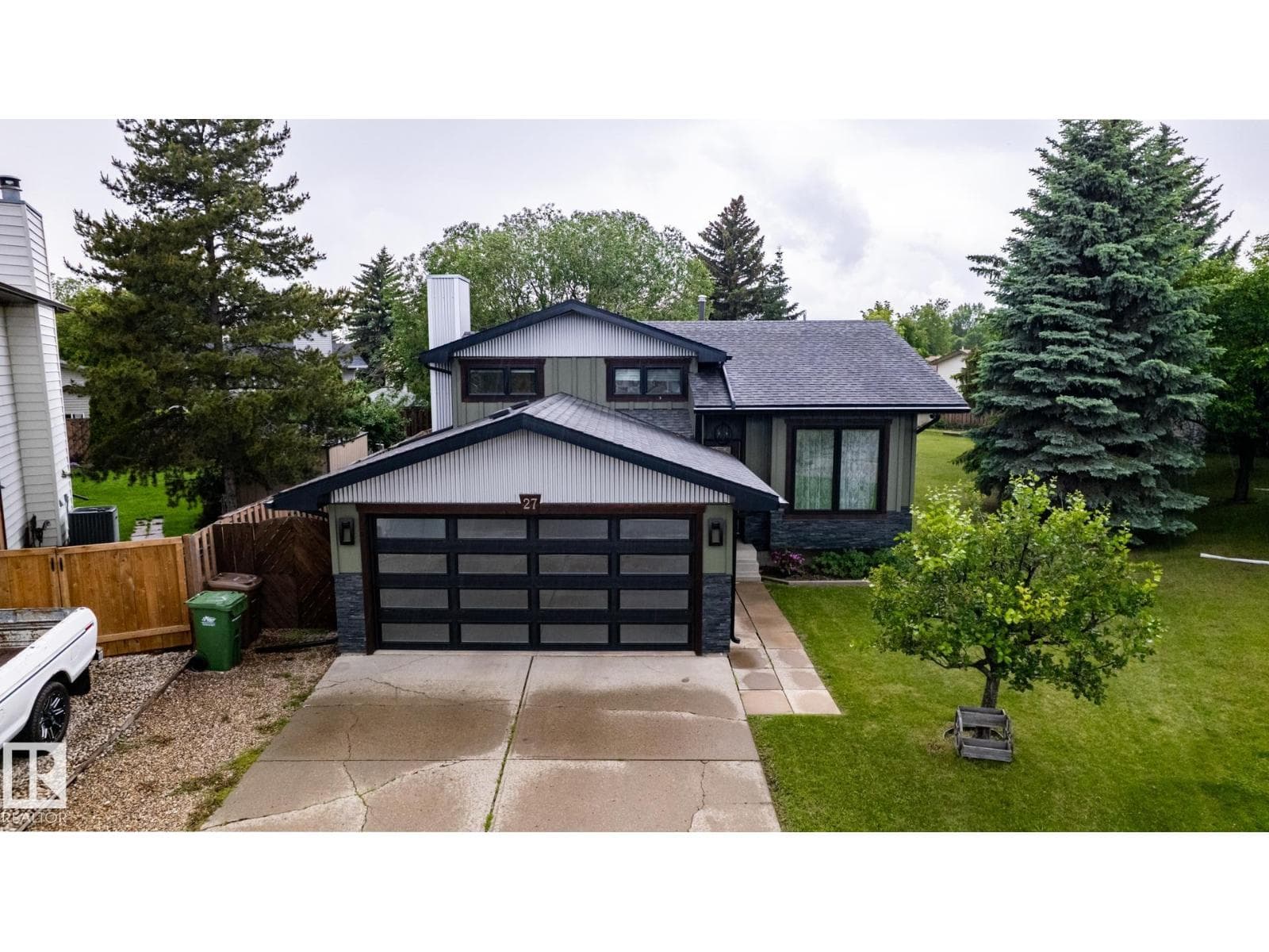 27 DANFORTH CR — photo 2