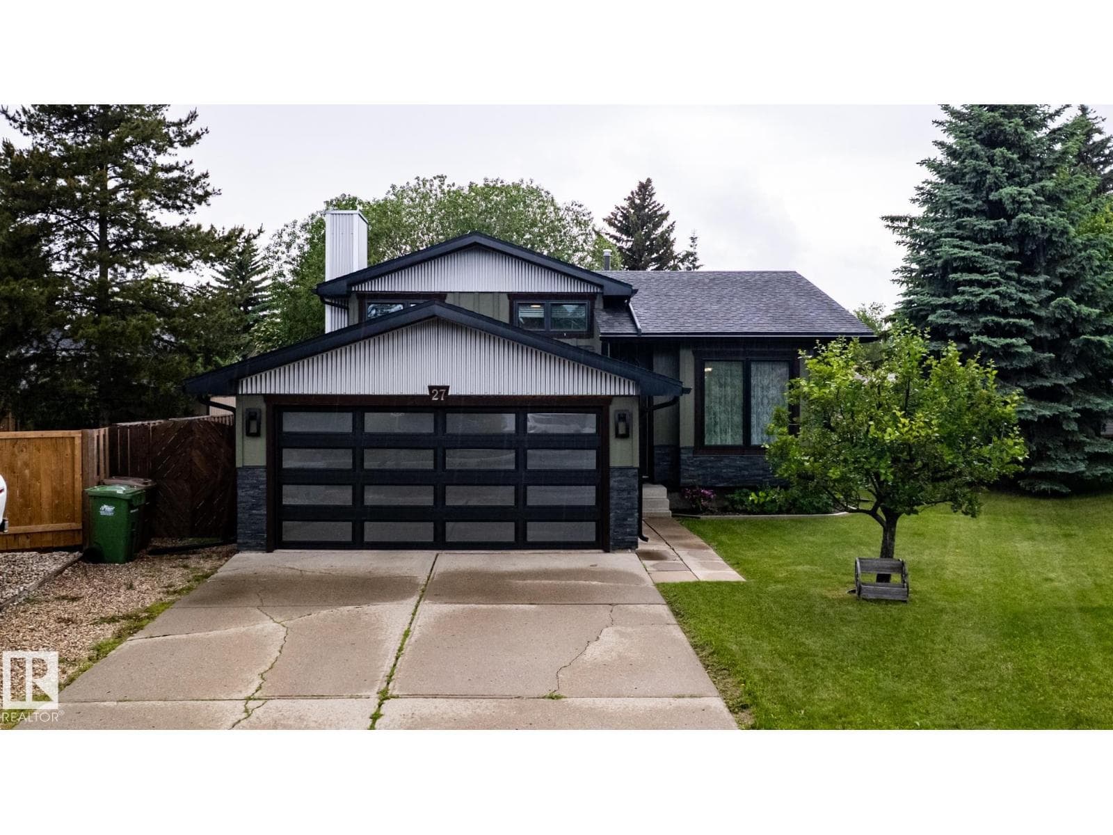 27 DANFORTH CR