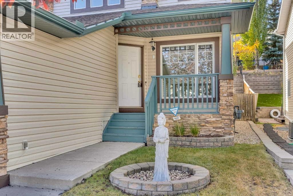 338 Panamount Drive NW — photo 3