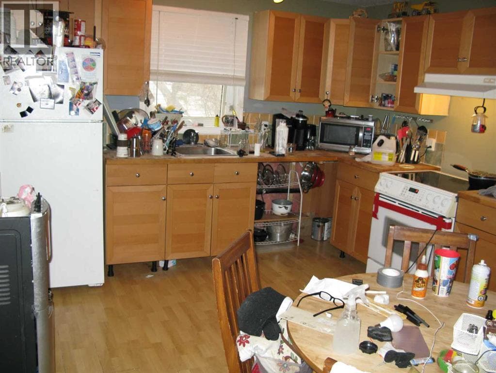 216 1 Street E — photo 3