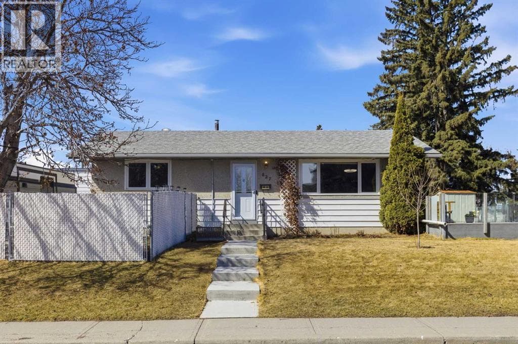827 Forlee Drive SE — photo 2