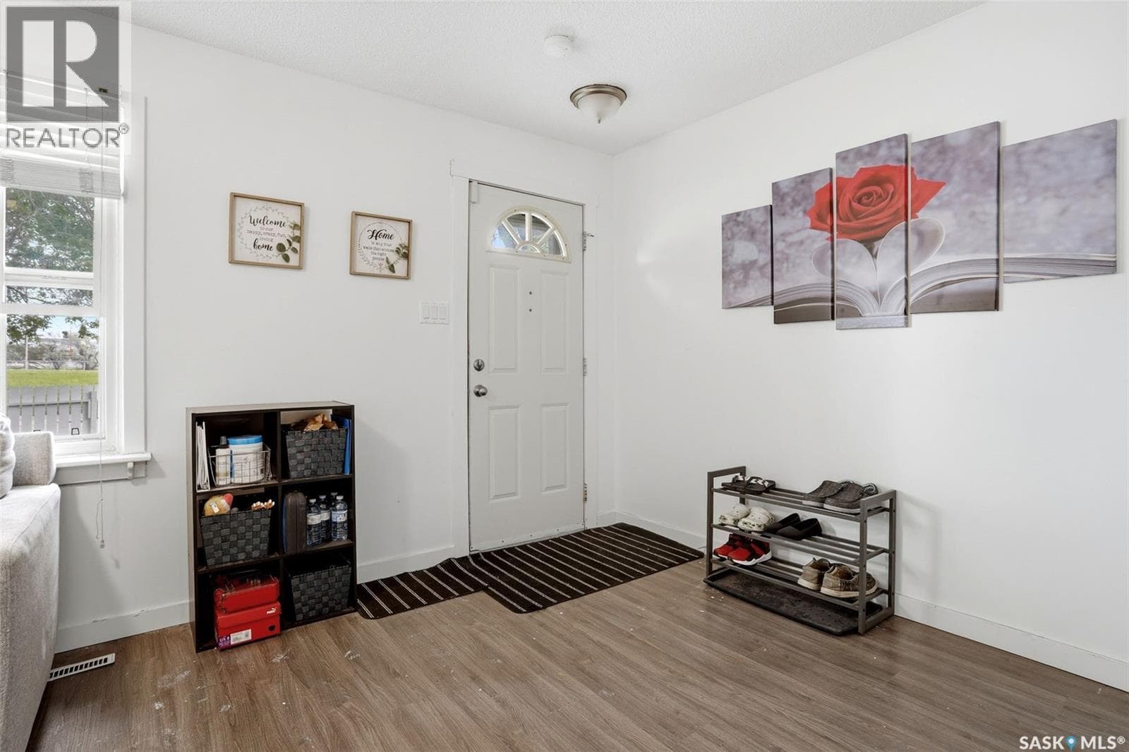 1860 Alexandra STREET — photo 3