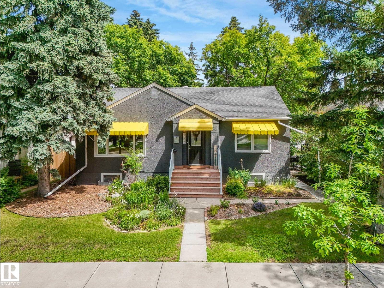 10807 135 ST NW