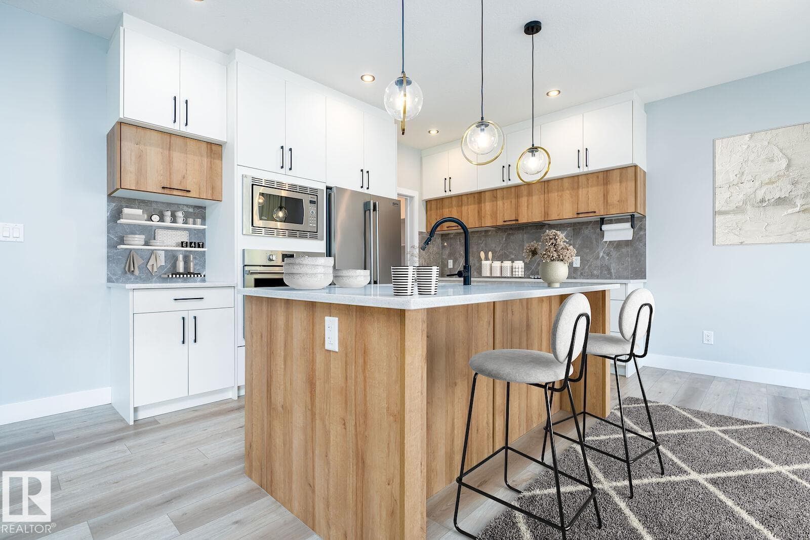 17320 9 AV SW — photo 4