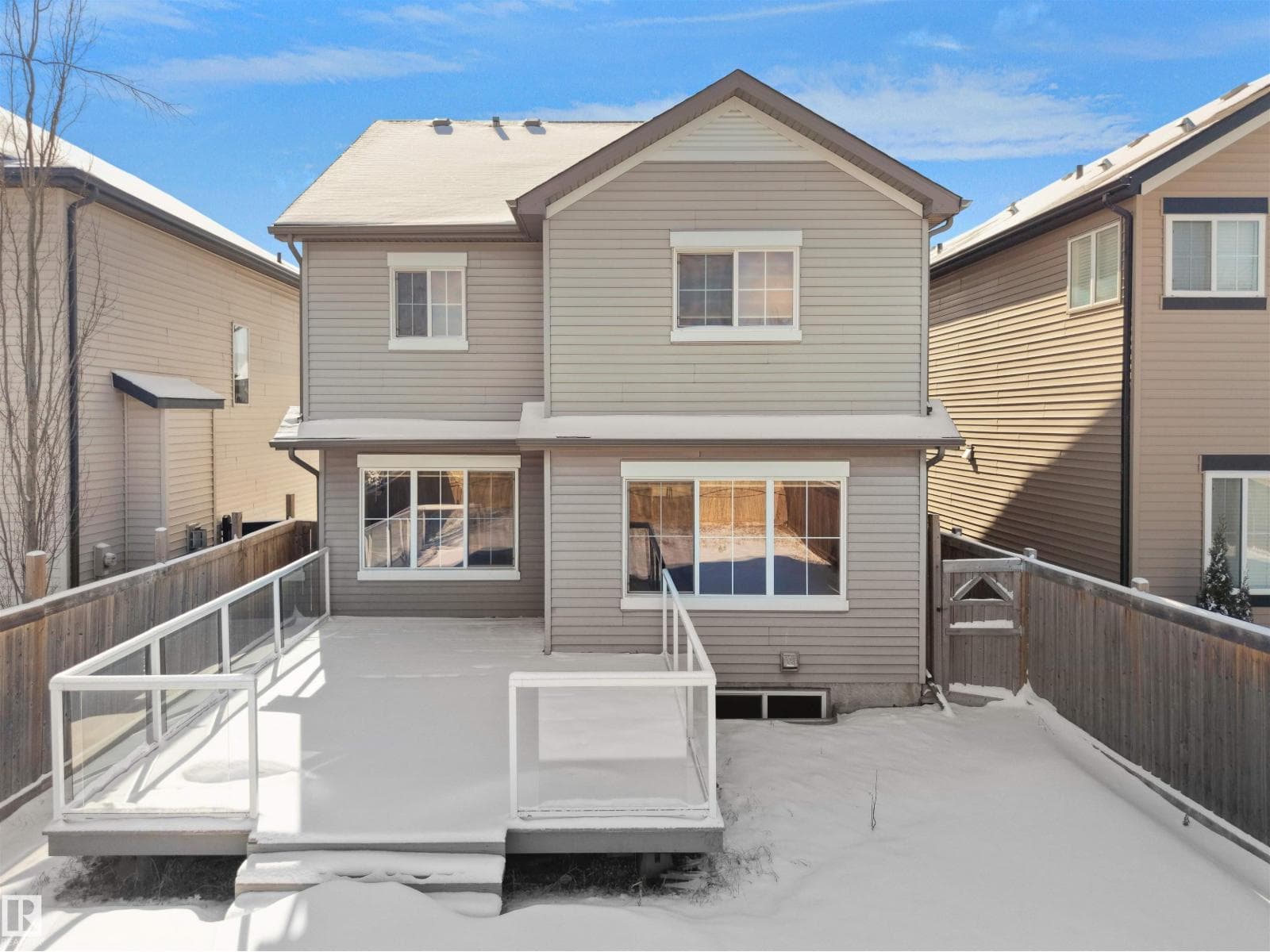 6116 10 AV SW — photo 3