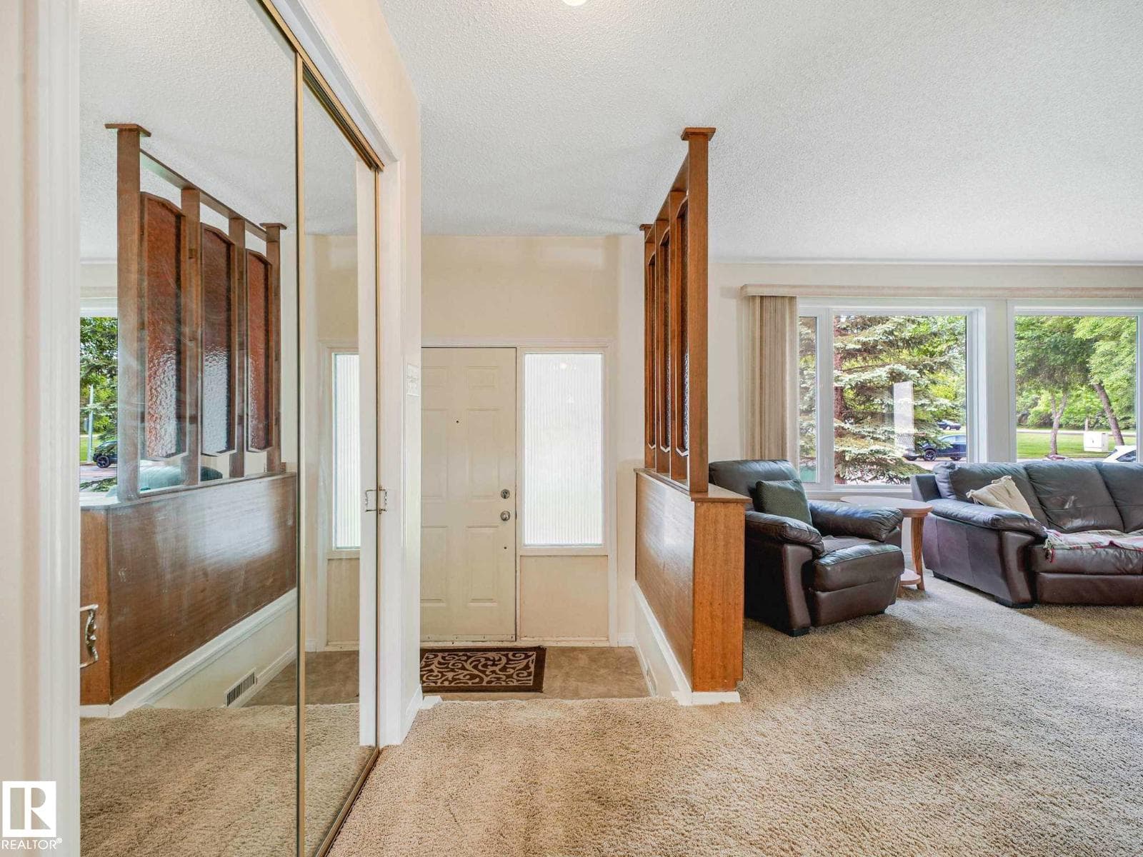 5 AKINS DR — photo 4