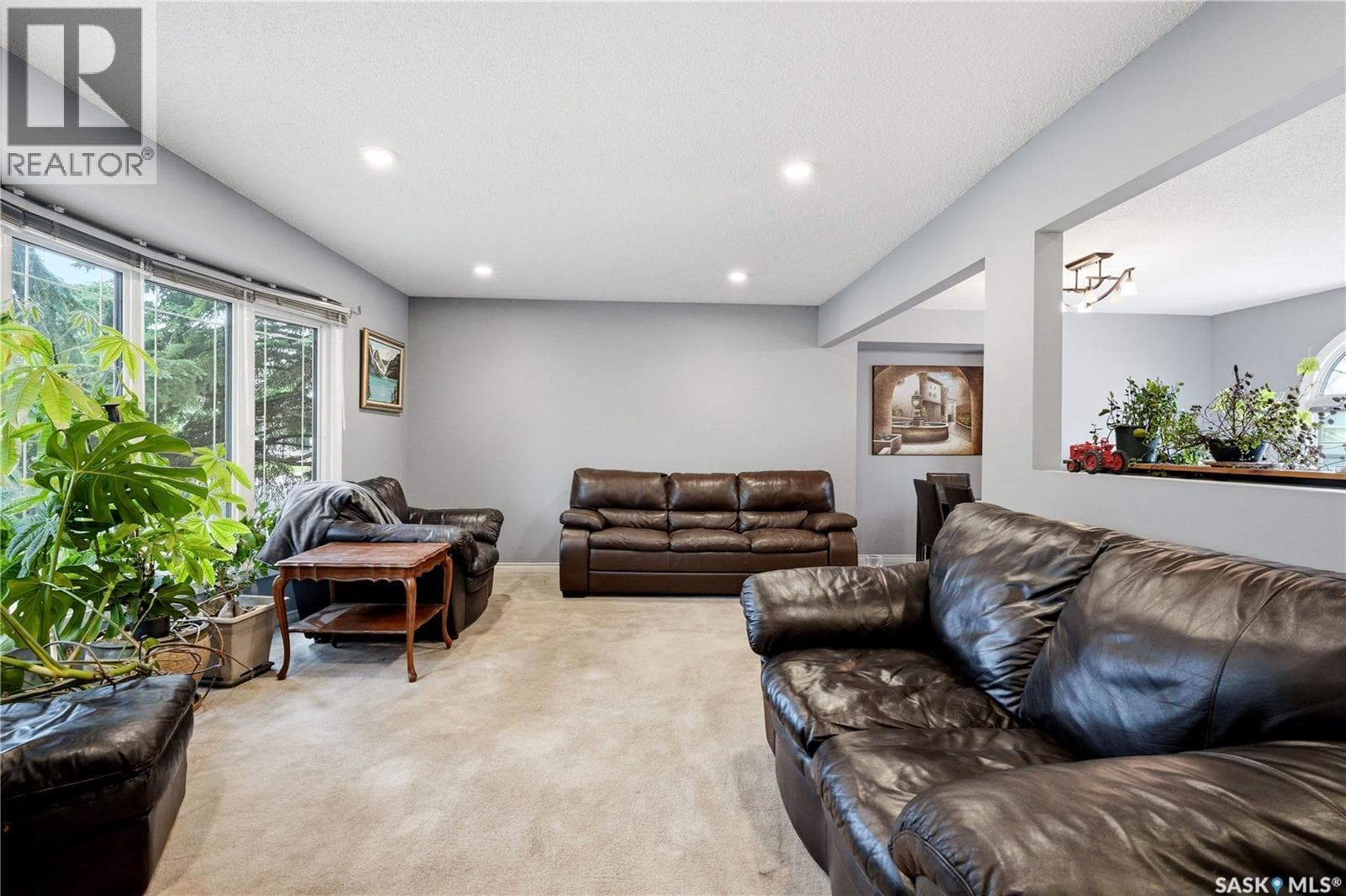 441 Capilano DRIVE — photo 4