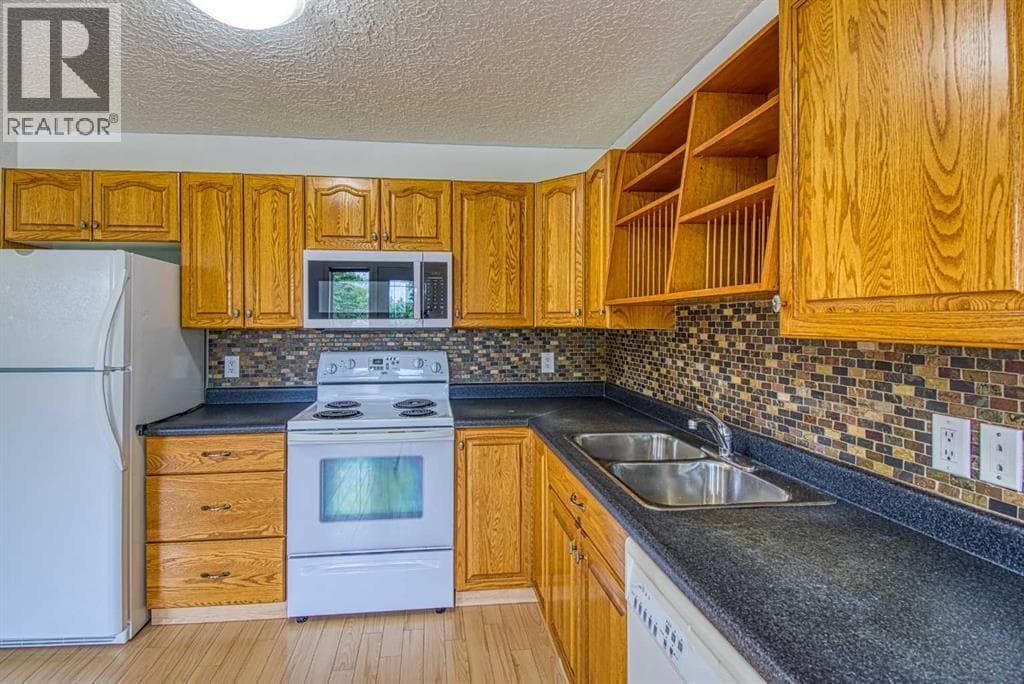 10312B 103 Street — photo 5