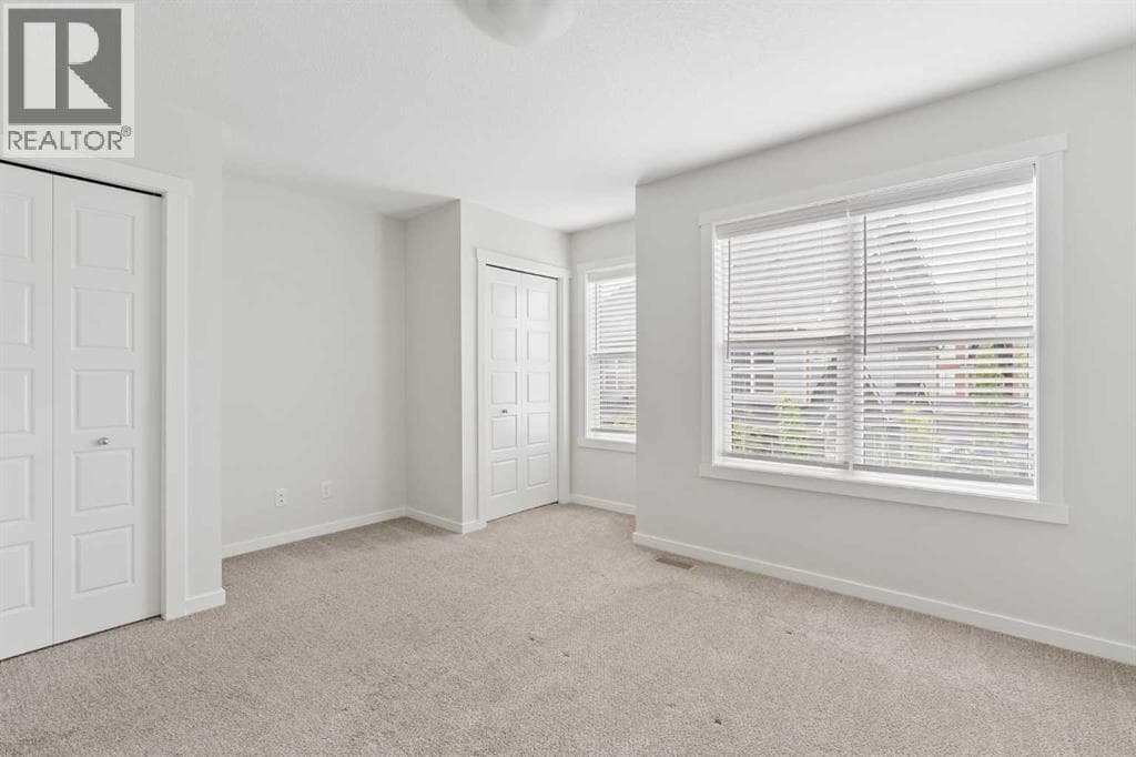 469 Cranbrook Square SE — photo 3
