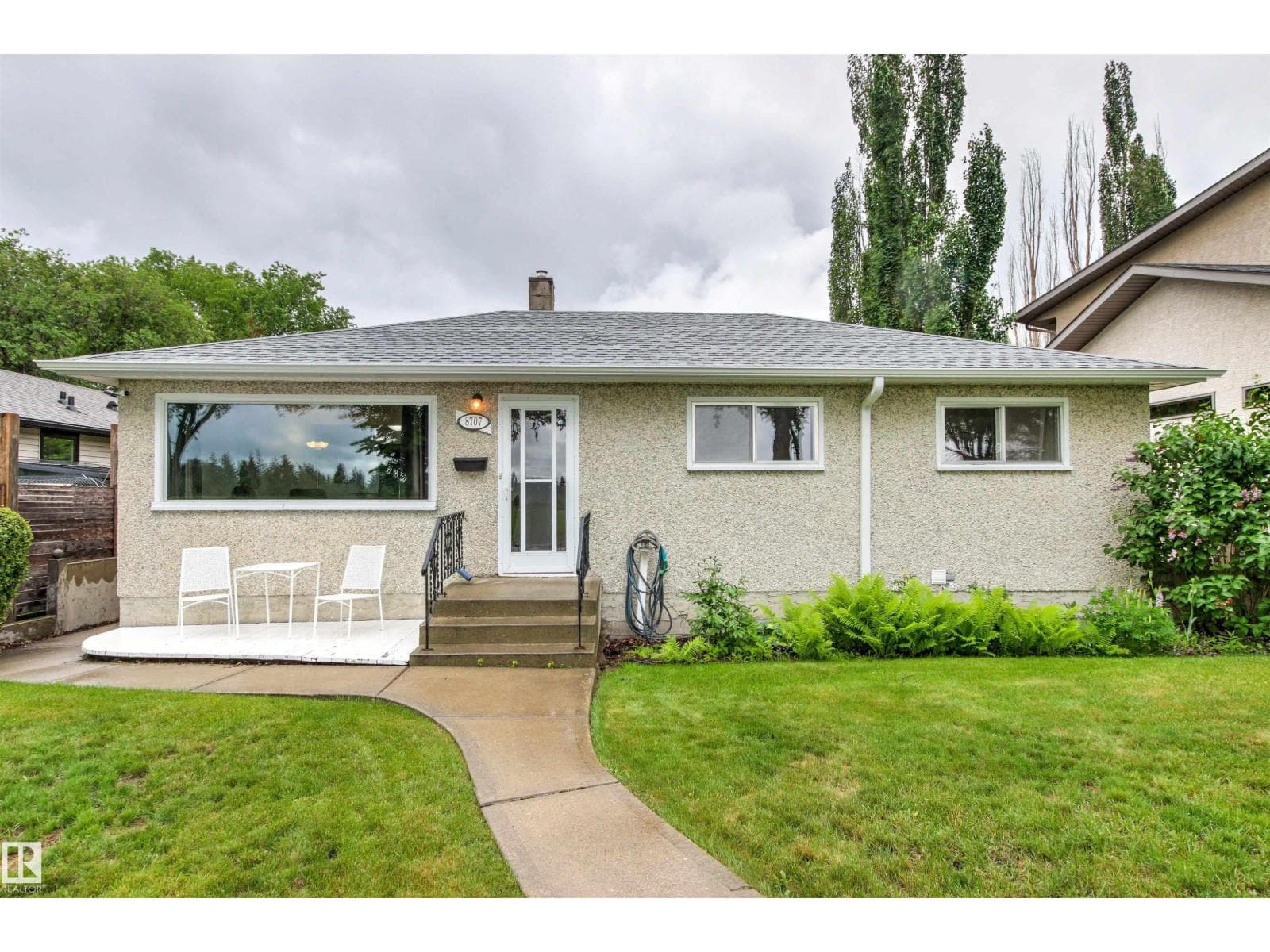 8707 69 AV NW — photo 5