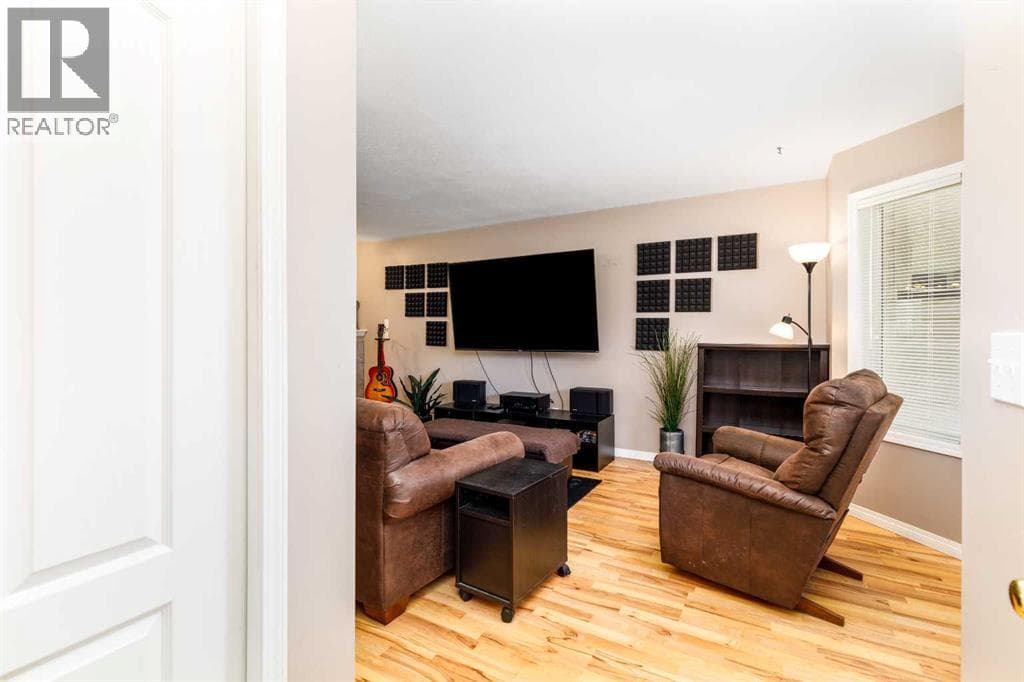 47, 33 Donlevy Avenue — photo 5