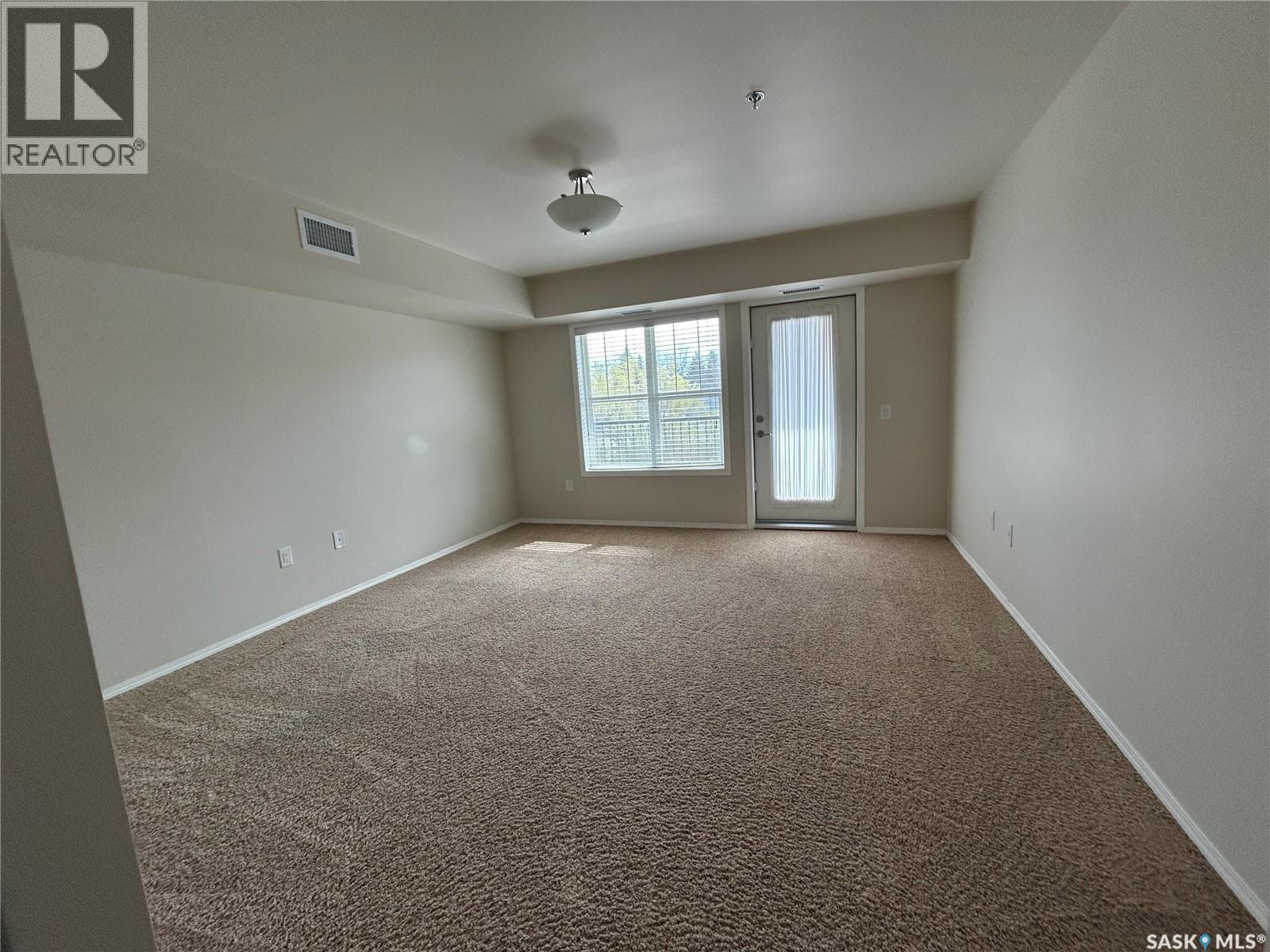 421 601 110th AVENUE — photo 3