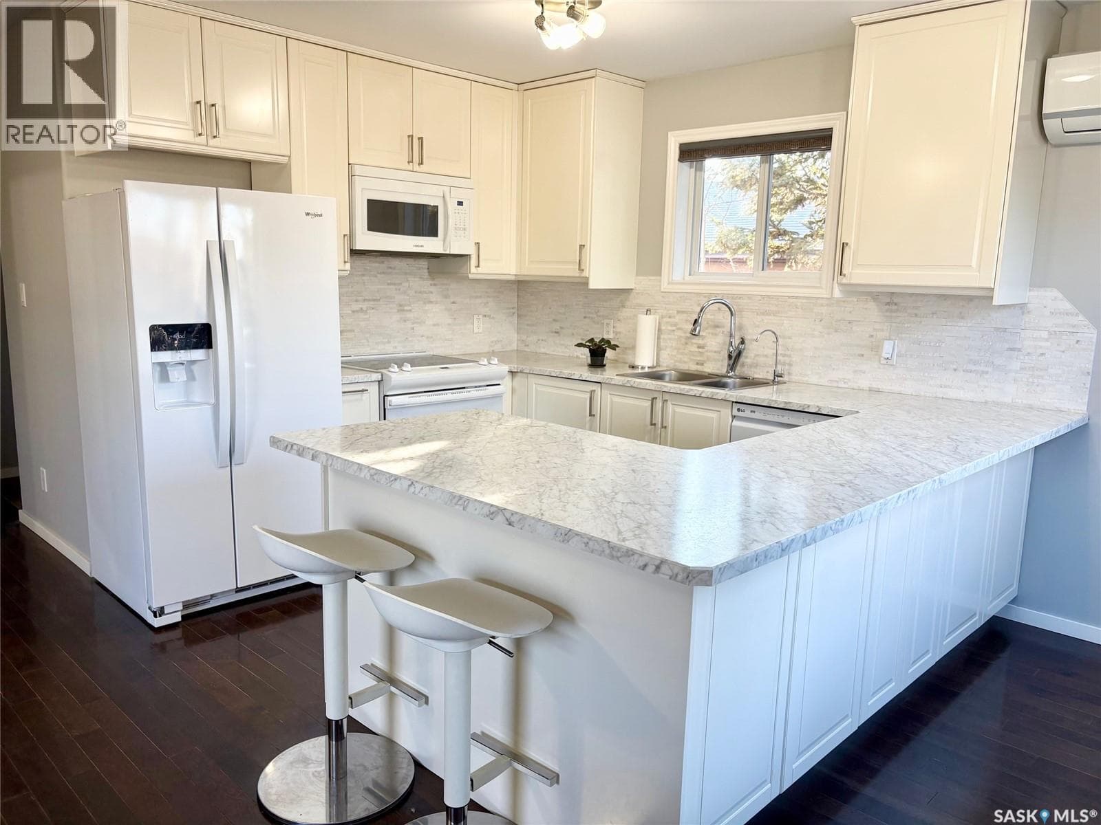 408 Oldroyd DRIVE — photo 4