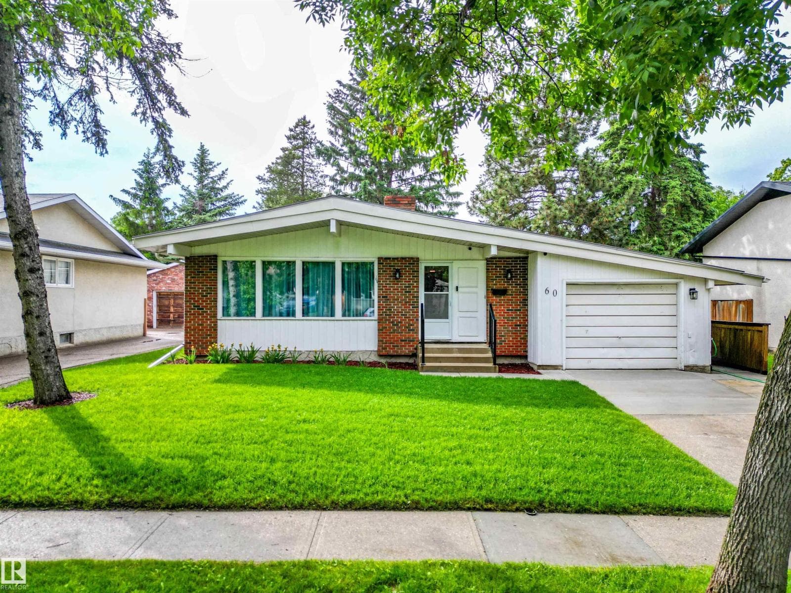 60 Fenwick CR