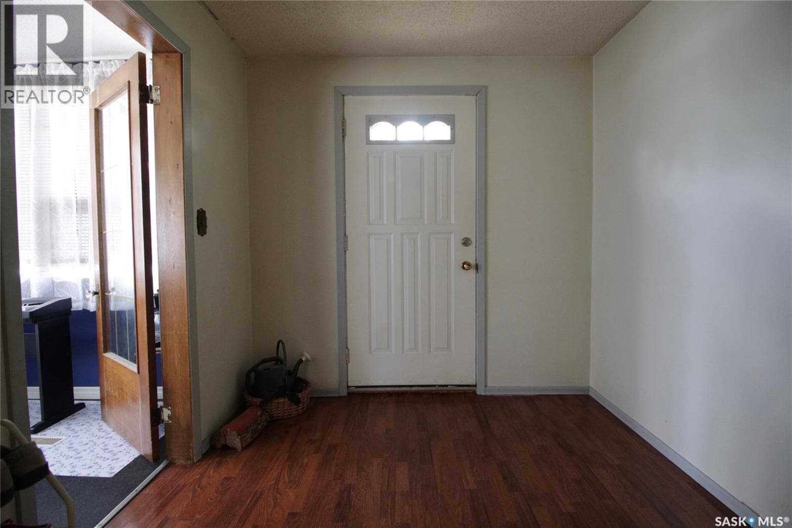 610 Broadway AVENUE — photo 4
