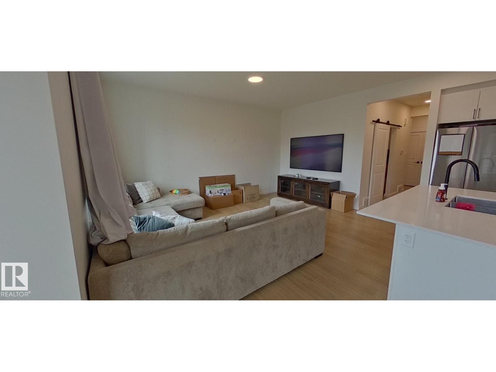 2152 52 ST SW — photo 5