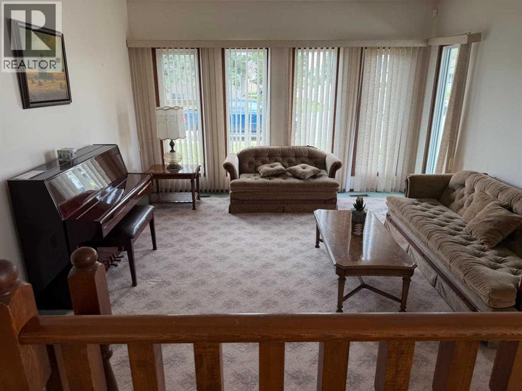 5411 46 Street — photo 3