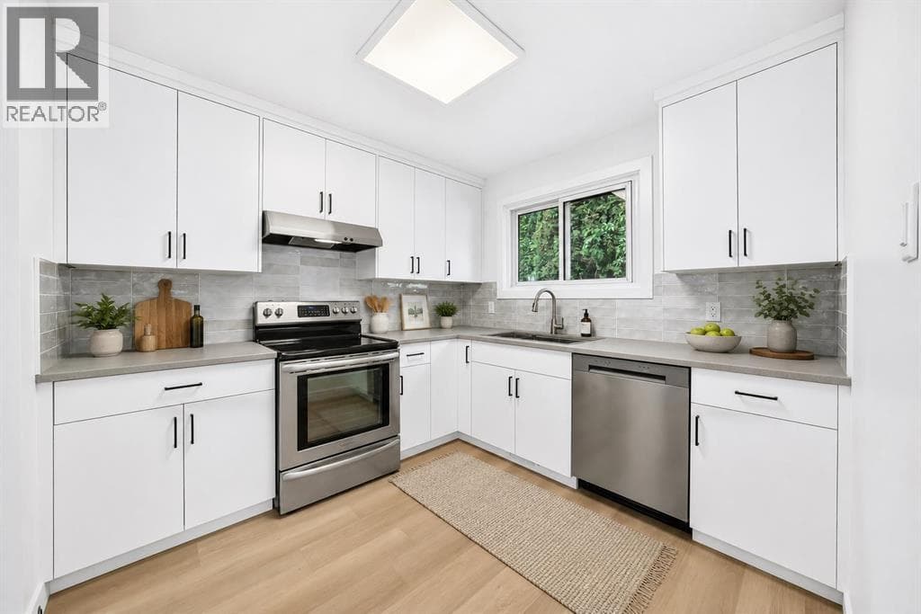 5801 41 Street Crescent — photo 4