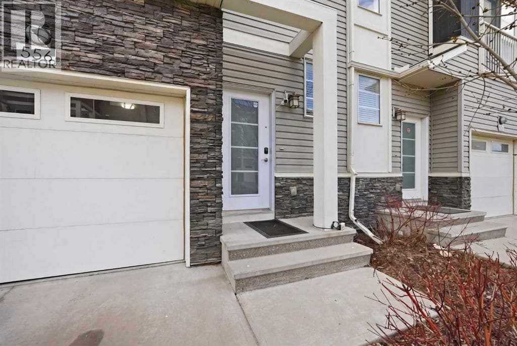 556 Redstone View NE — photo 5