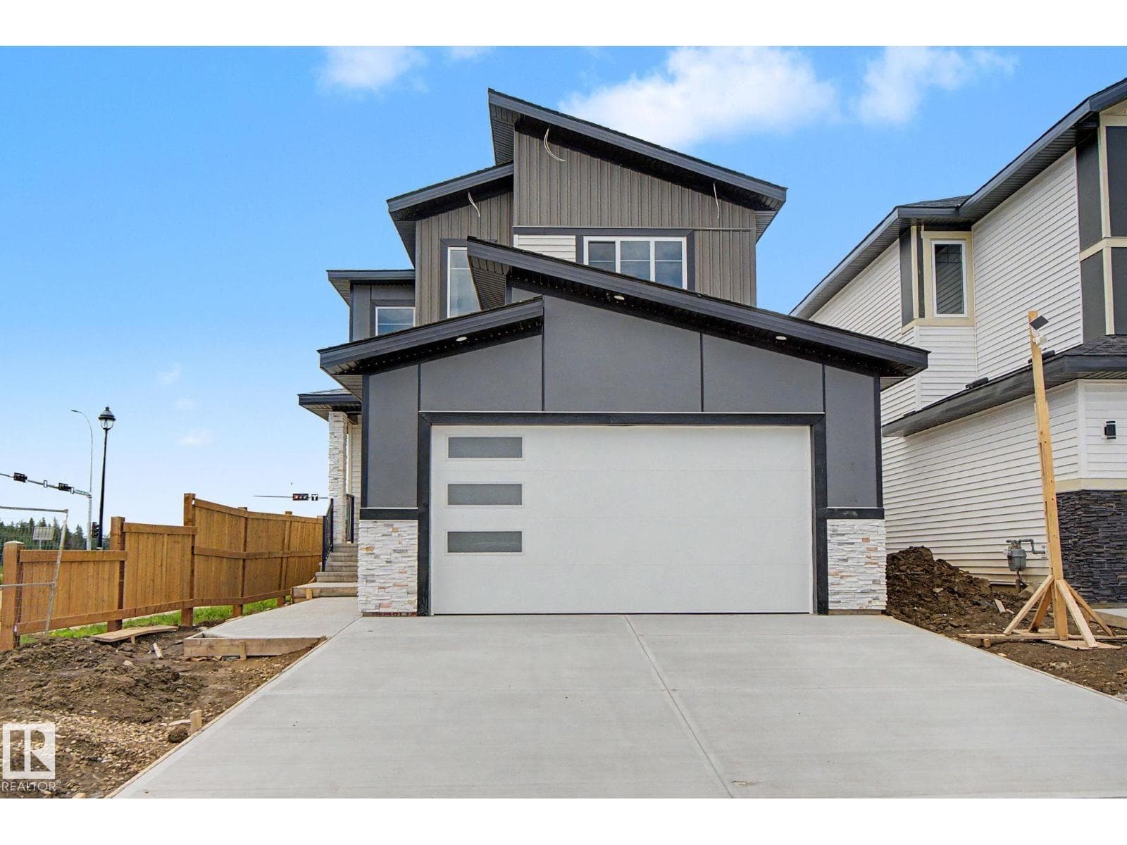 2 Willow Heights DR — photo 2