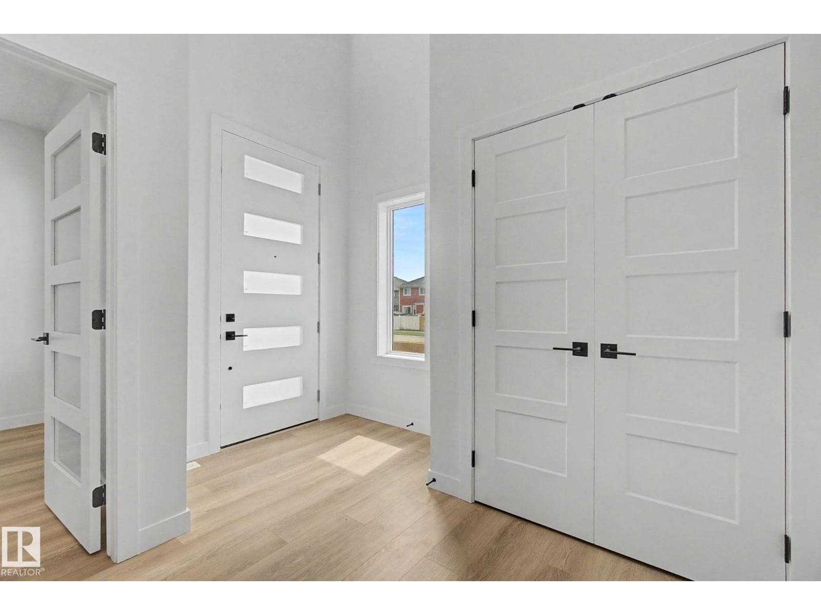 2 Willow Heights DR — photo 4