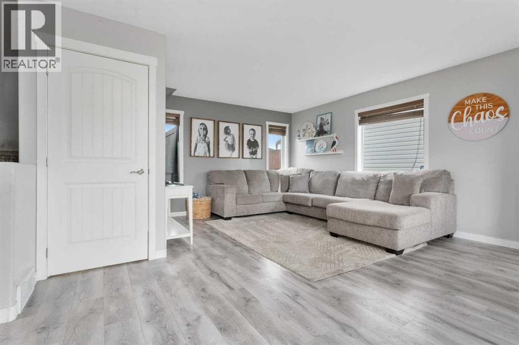 4613 Westbrooke Drive — photo 2