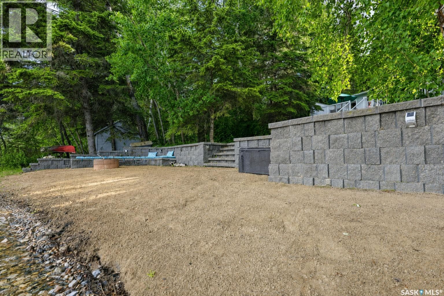 139 Carwin Park DRIVE — photo 3