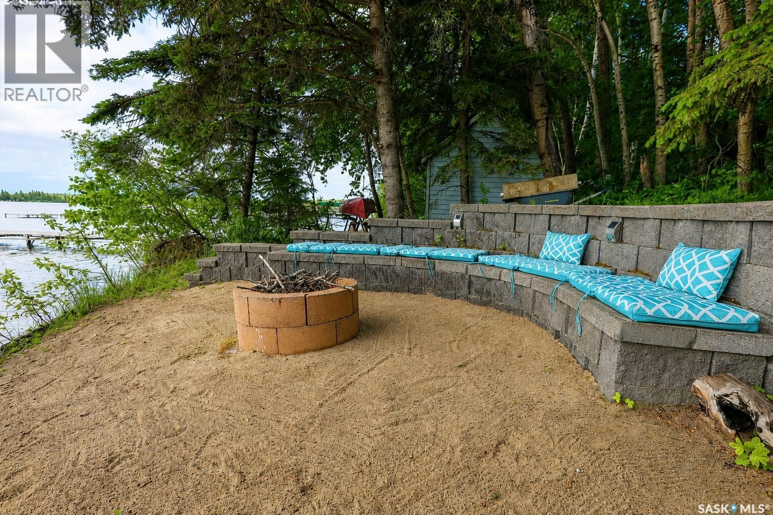 139 Carwin Park DRIVE — photo 5