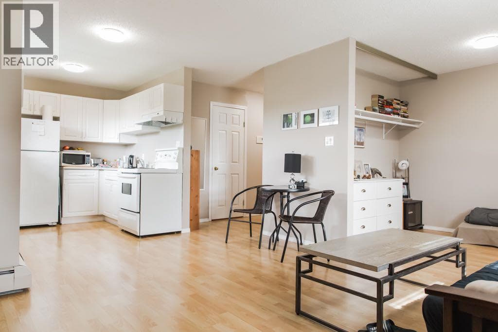 3208, 7201 Poplar Drive — photo 5