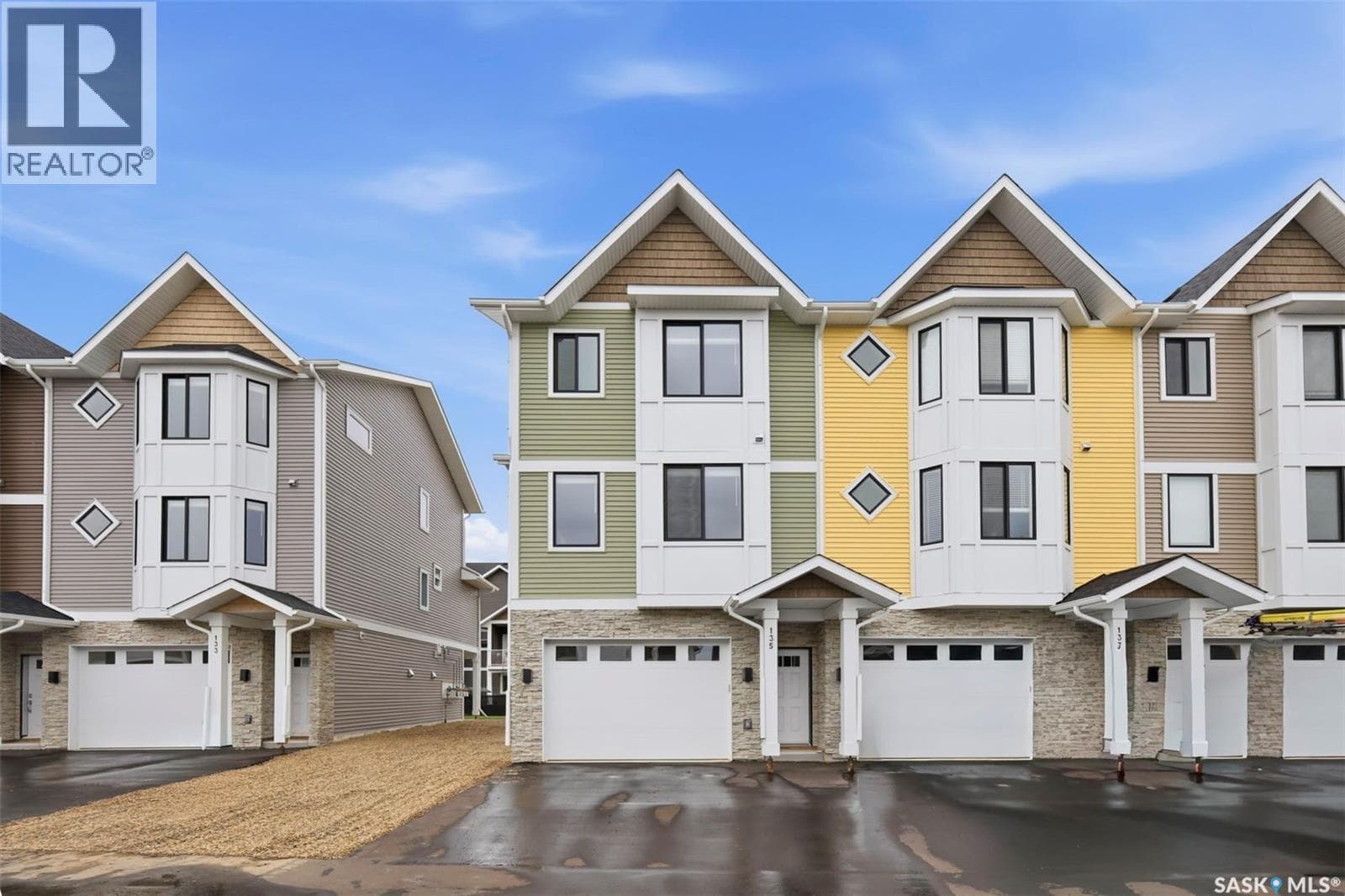 135 3220 11th STREET W