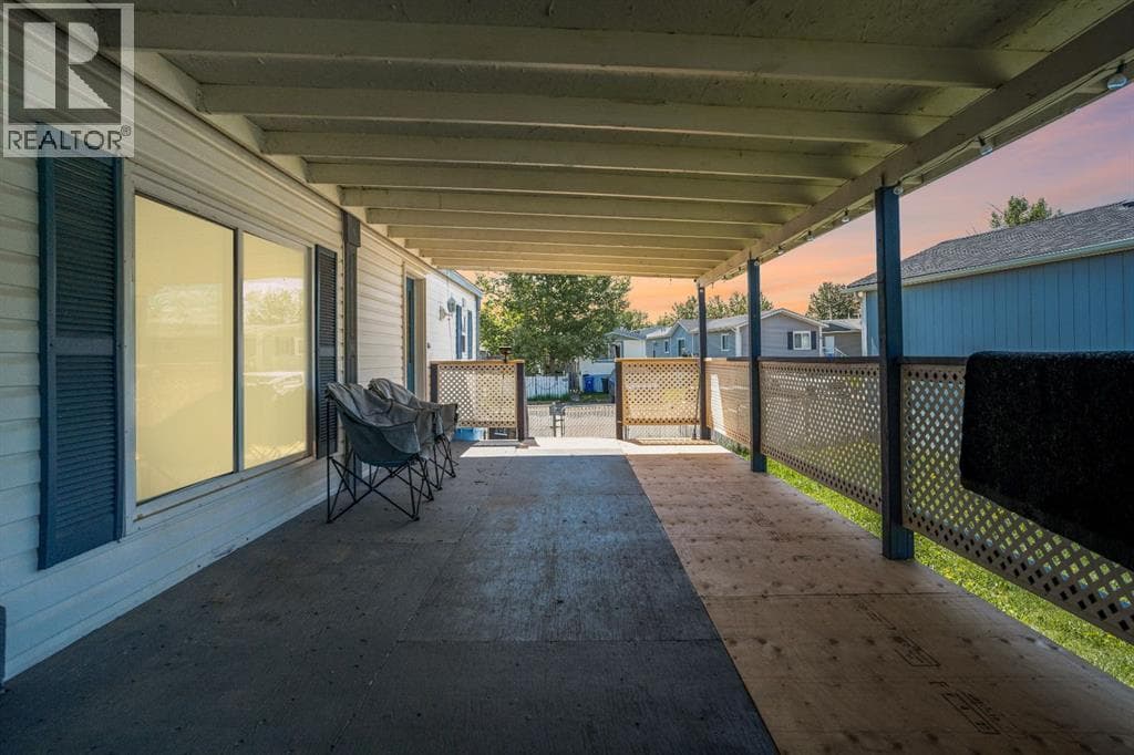 212 Greenwich Lane — photo 4