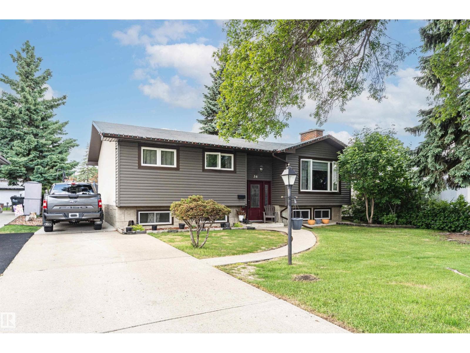 36 GREENWOOD WY — photo 2