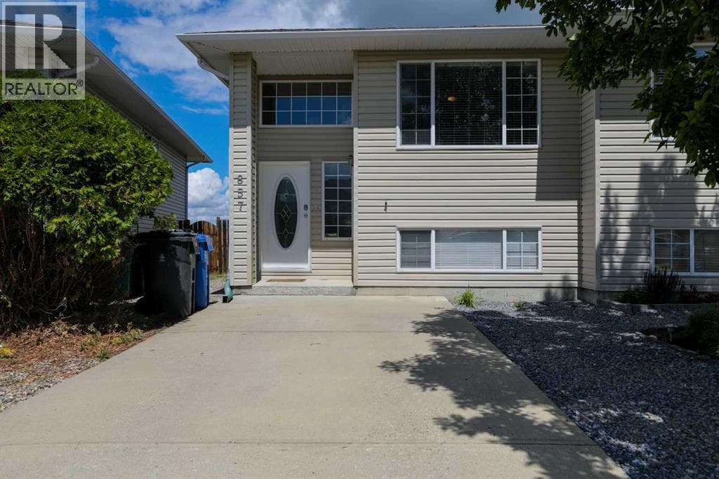 857 Blackfoot Terrace W