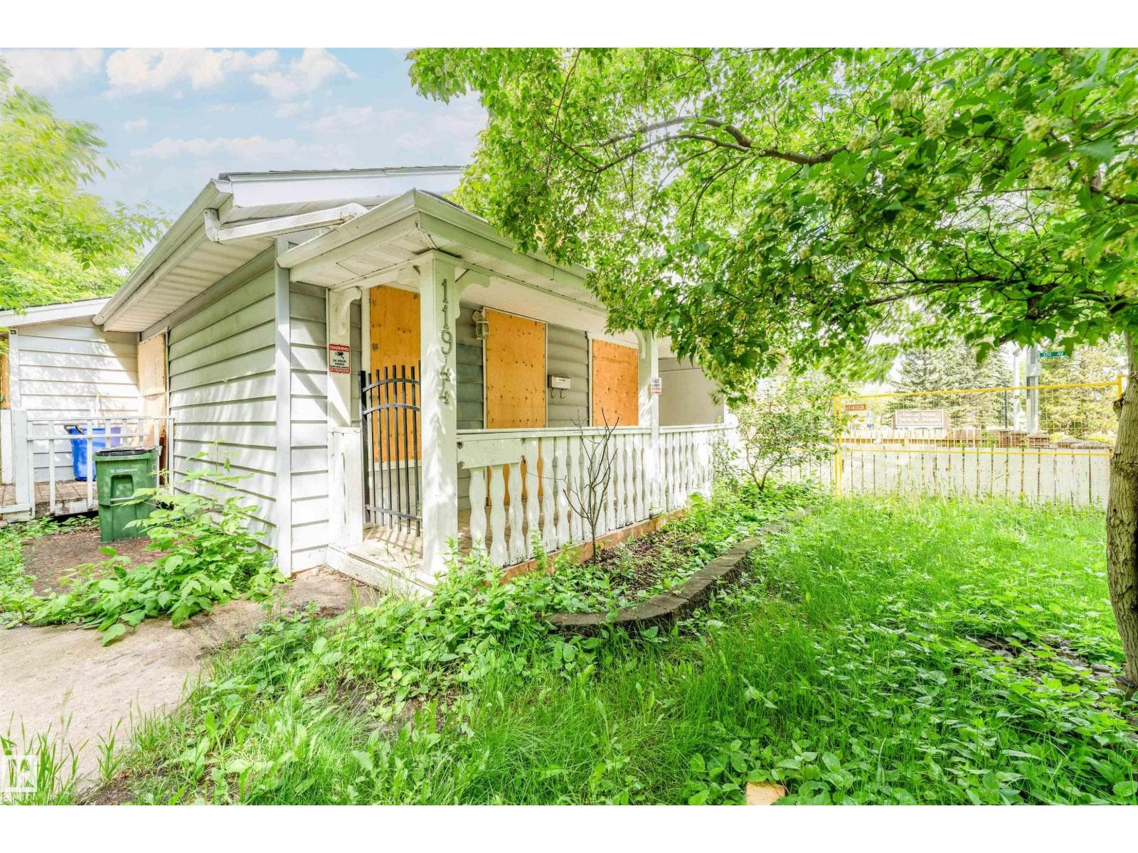 11944 68 ST NW