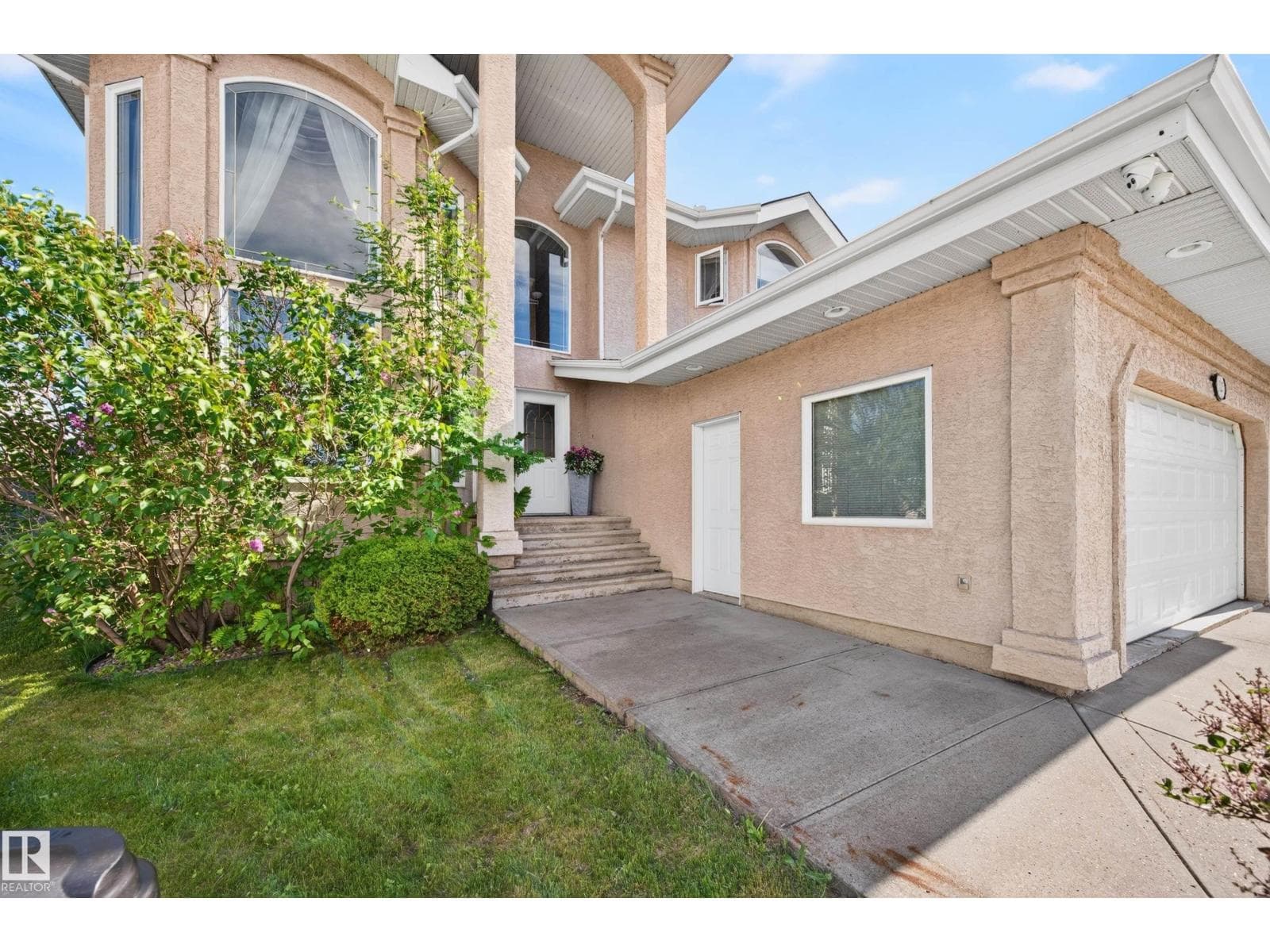 325 CUTTS CO NW — photo 2