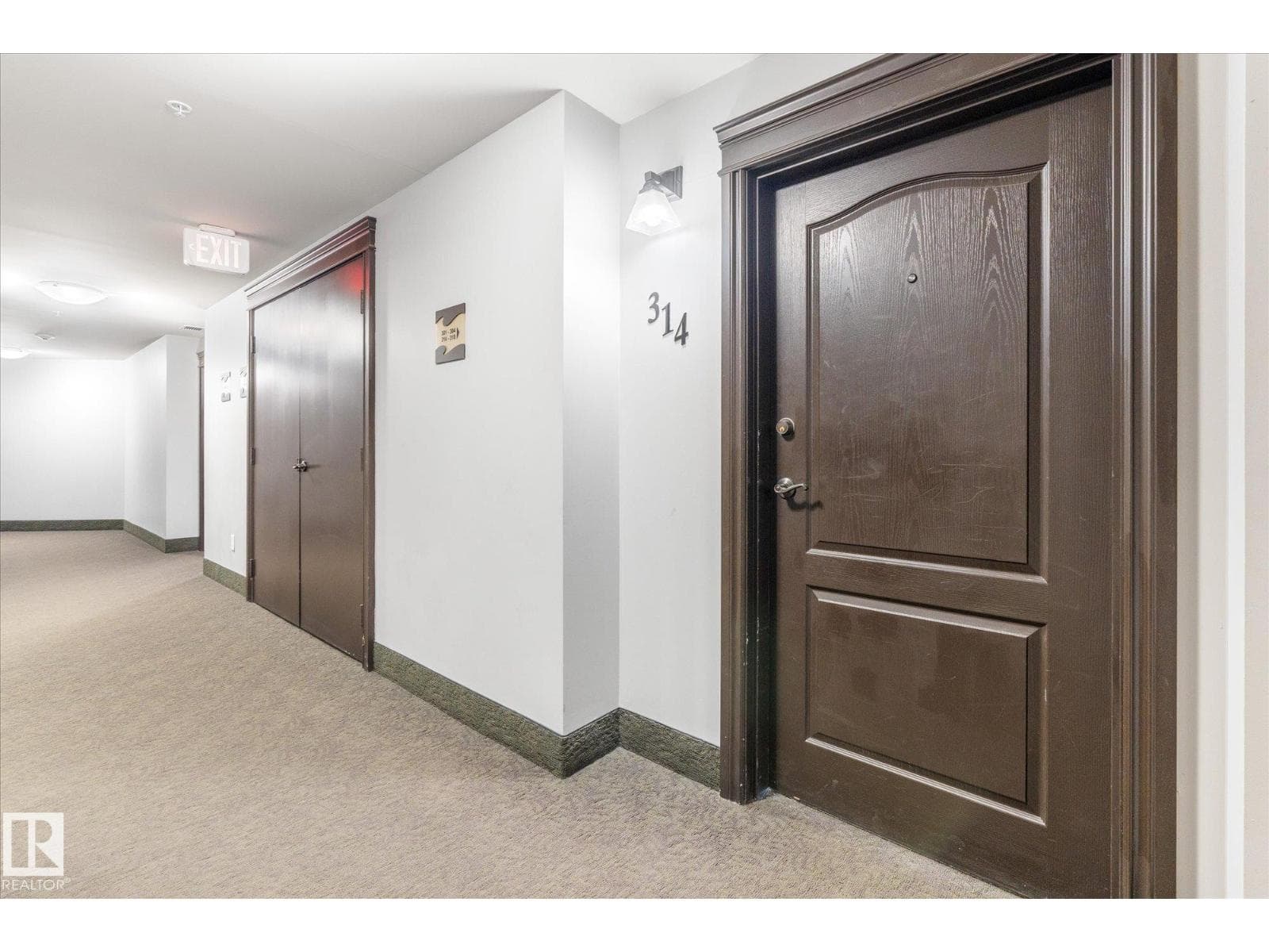 #314 33 FIFTH AV — photo 4