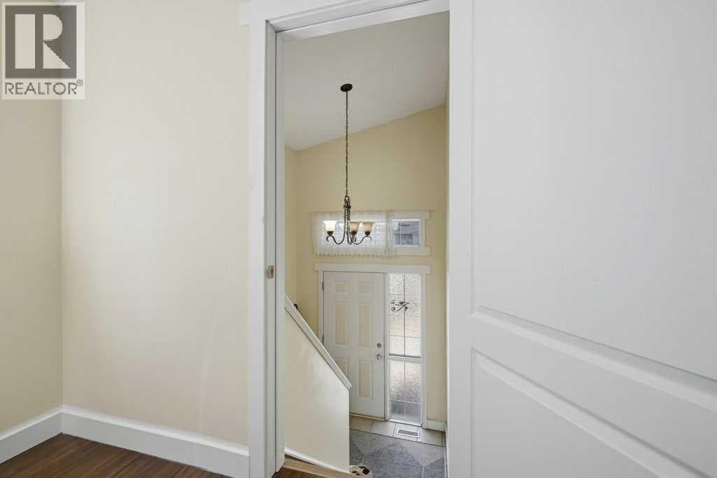 141 Martin Crossing Crescent NE — photo 5