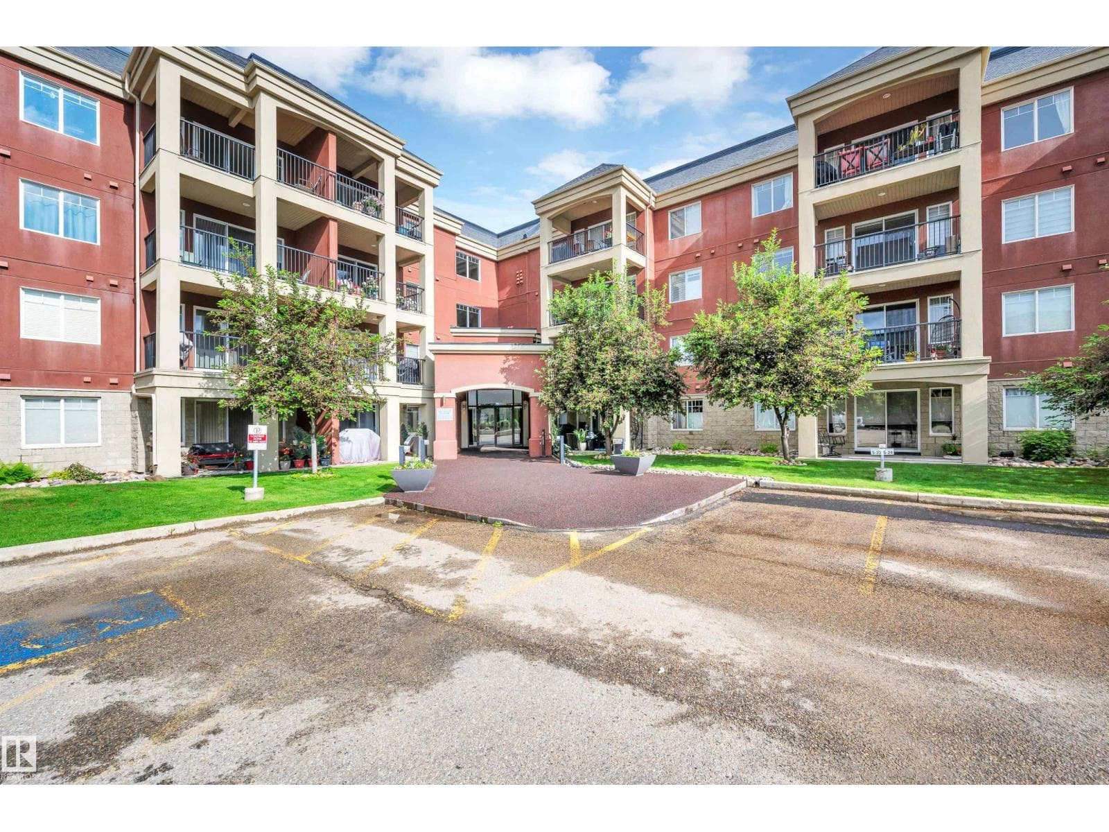 #221 300 Palisades WY — photo 4