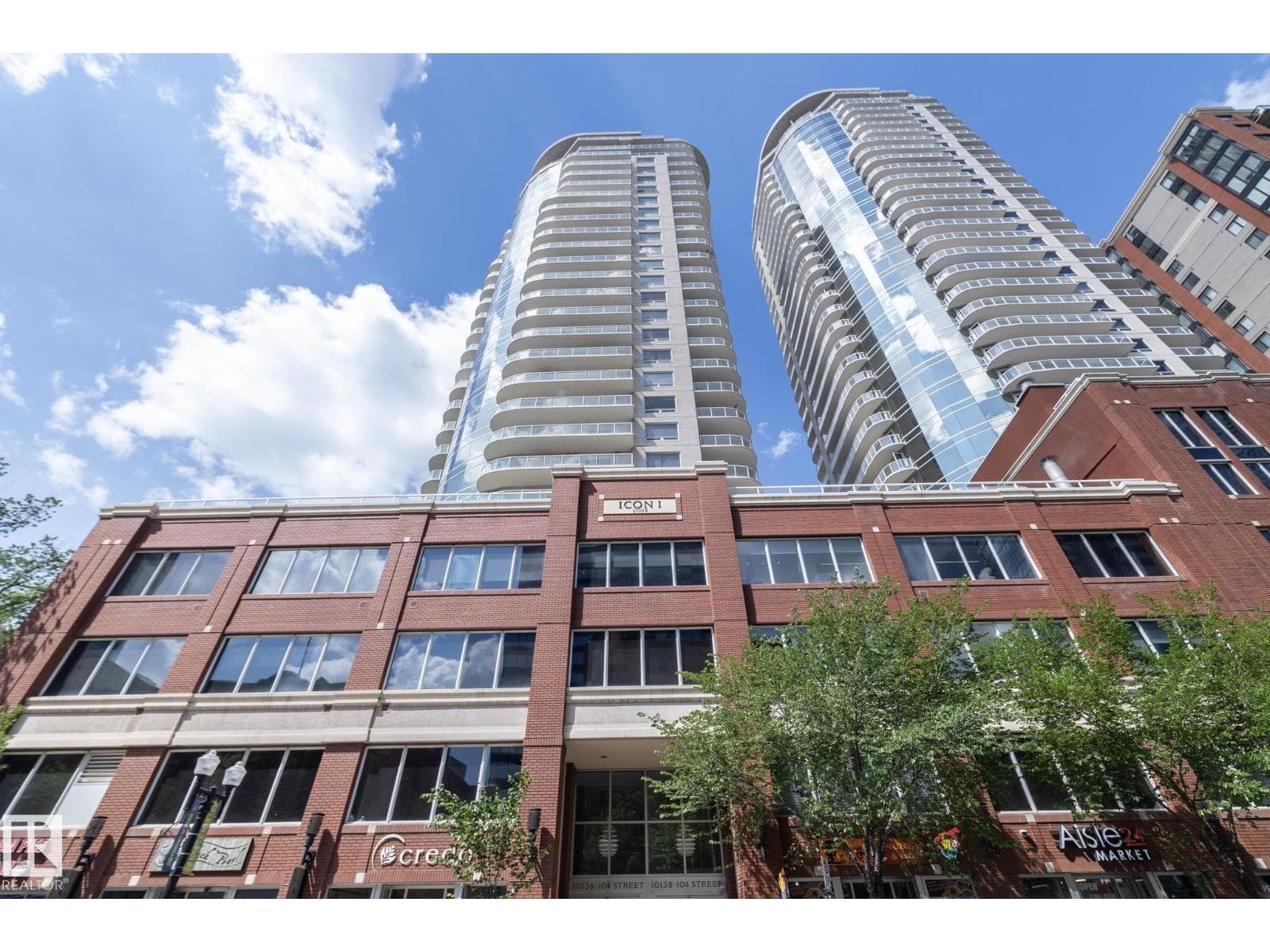 #1004 10136 104 ST NW