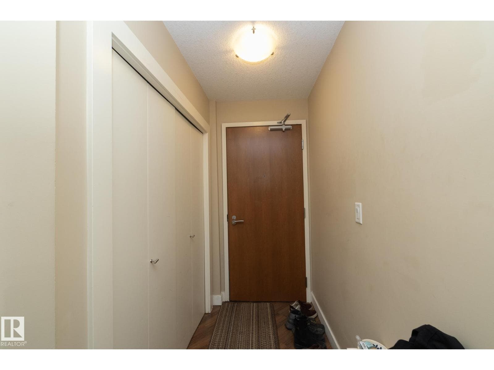 #1004 10136 104 ST NW — photo 3