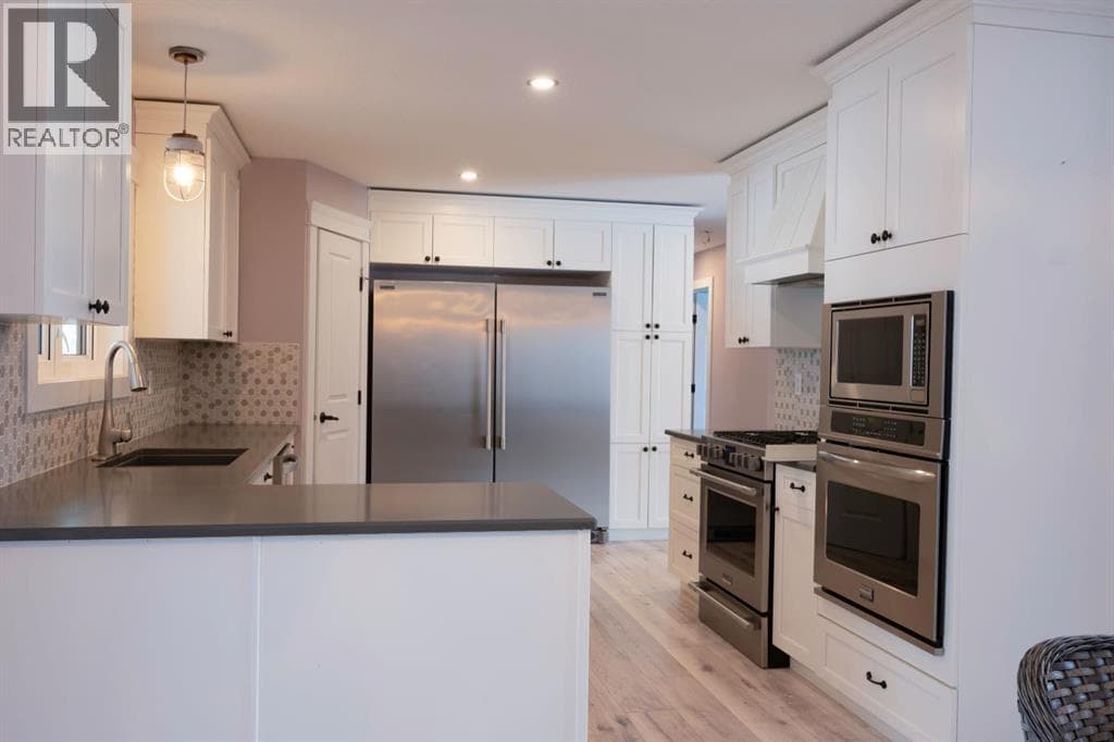 113 Dundas Road — photo 4