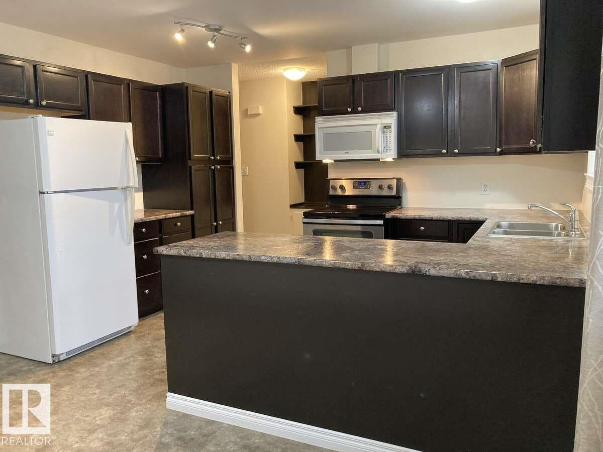 4321 41 AV — photo 4