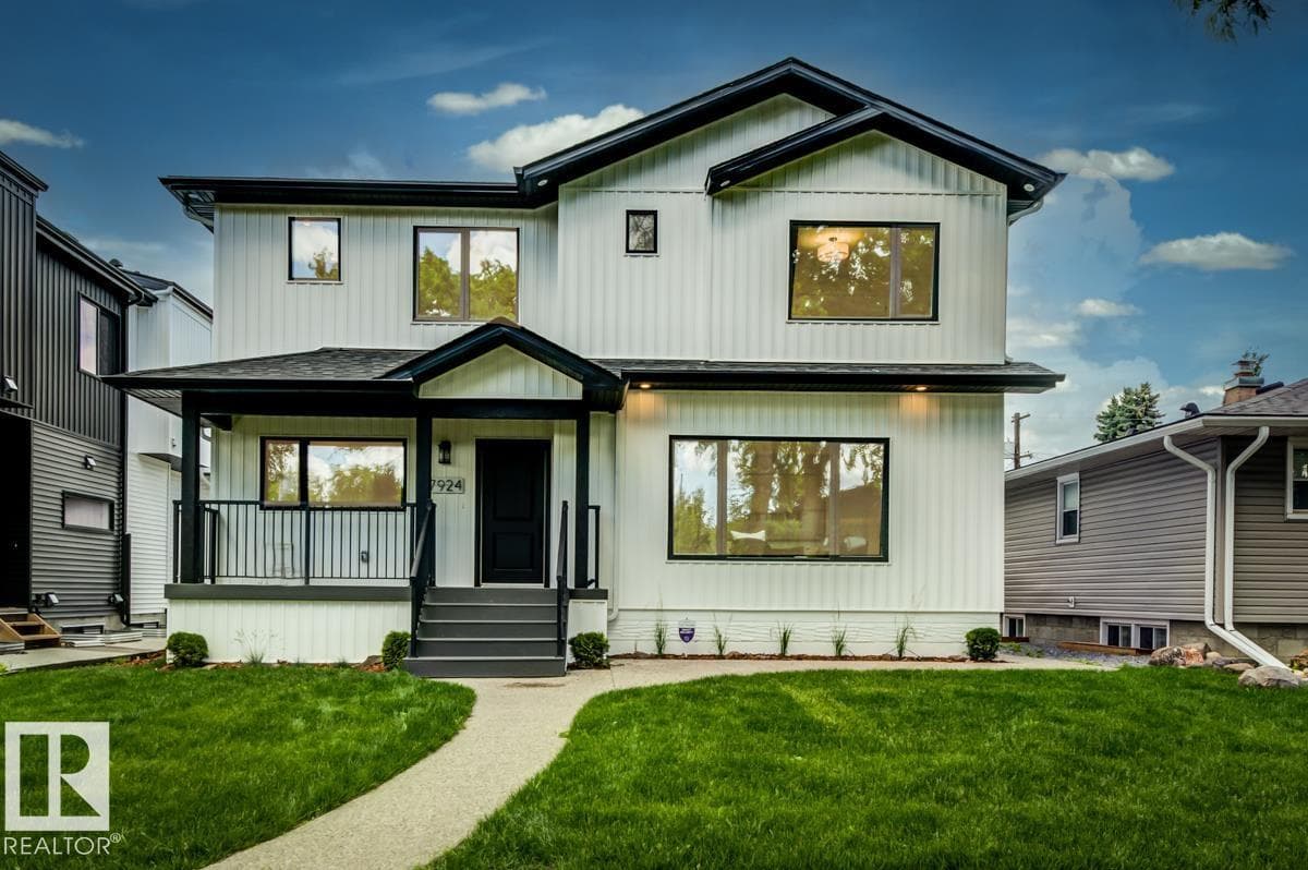7924 92 AV NW