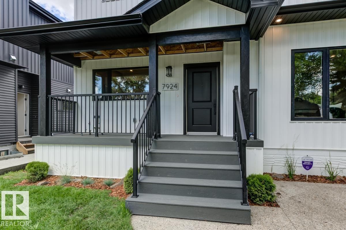 7924 92 AV NW — photo 3