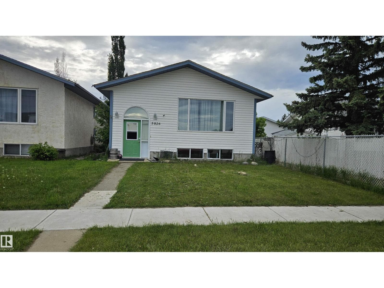 5826 49 ST